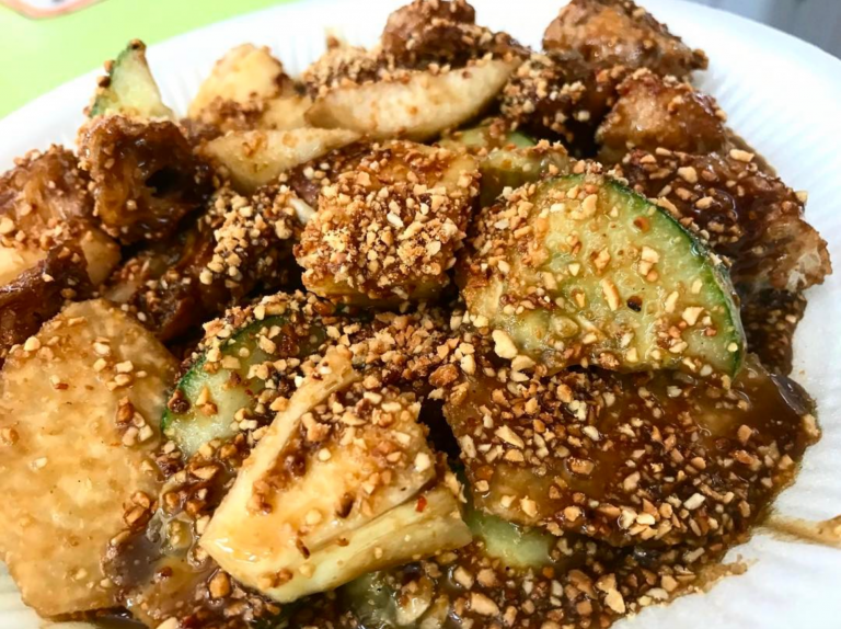 Rojak Buah remains to be a favourite snack among Singaporeans. Photo: sammekim